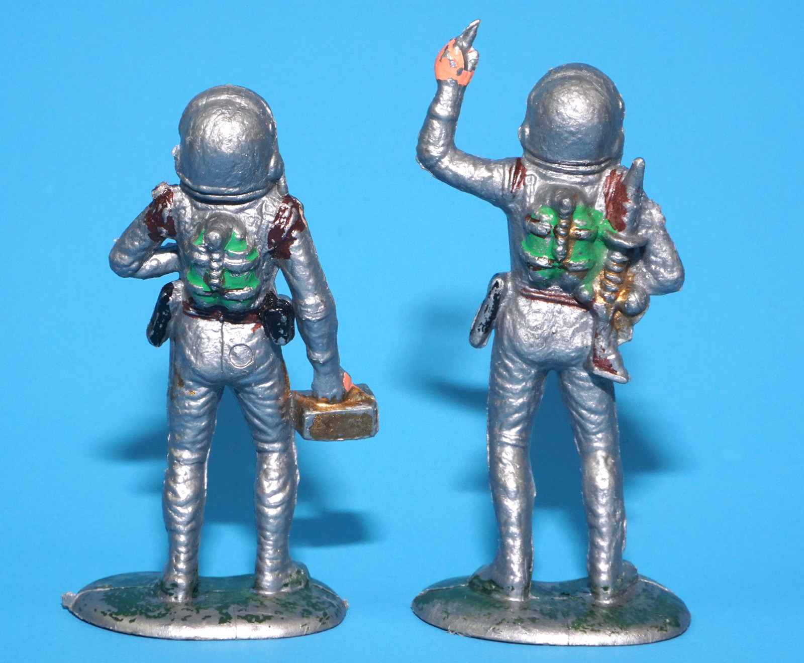 SPACE TOYS SPACEMEN ASTRONAUTS PLASTIC TOY FIGURES 1965 LP TOYS HONG KONG - Image 8