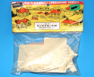 AIRFIX MODELS OO GAUGE TRACKSIDE SERIES No.6 BUNGALOW CONSTRUCTION KIT 1:72 SCALE MISB SEALED BAG 1956 AIRFIX