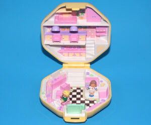 POLLY POCKET HAIR SALON NEAR COMPLETE 1990 BLUEBIRD TOYS