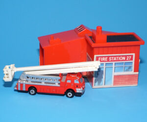 MICRO MACHINES BLAZE & ROAR #7 FIRE TRUCK & STATION 100% COMPLETE 1989 GALOOB