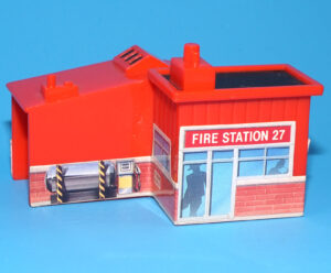 MICRO MACHINES BLAZE & ROAR #7 FIRE TRUCK & STATION 100% COMPLETE 1989 GALOOB