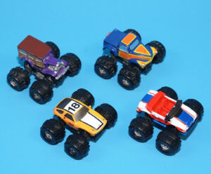 MICRO MACHINES #34 SUPER 4X4 IV COLLECTION MONSTER TRUCKS SET 1989 GALOOB