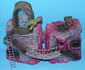 MOTU HE-MAN MASTERS OF THE UNIVERSE SNAKE MOUNTAIN NEAR COMPLETE ITALY COO 1984 MATTEL WORKS!