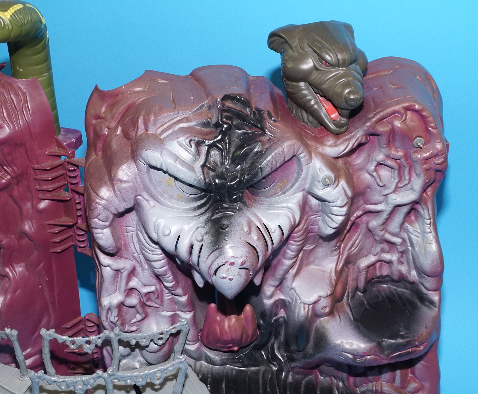 MOTU HE-MAN MASTERS OF THE UNIVERSE SNAKE MOUNTAIN NEAR COMPLETE USA COO 1984 MATTEL WORKS! - Image 6