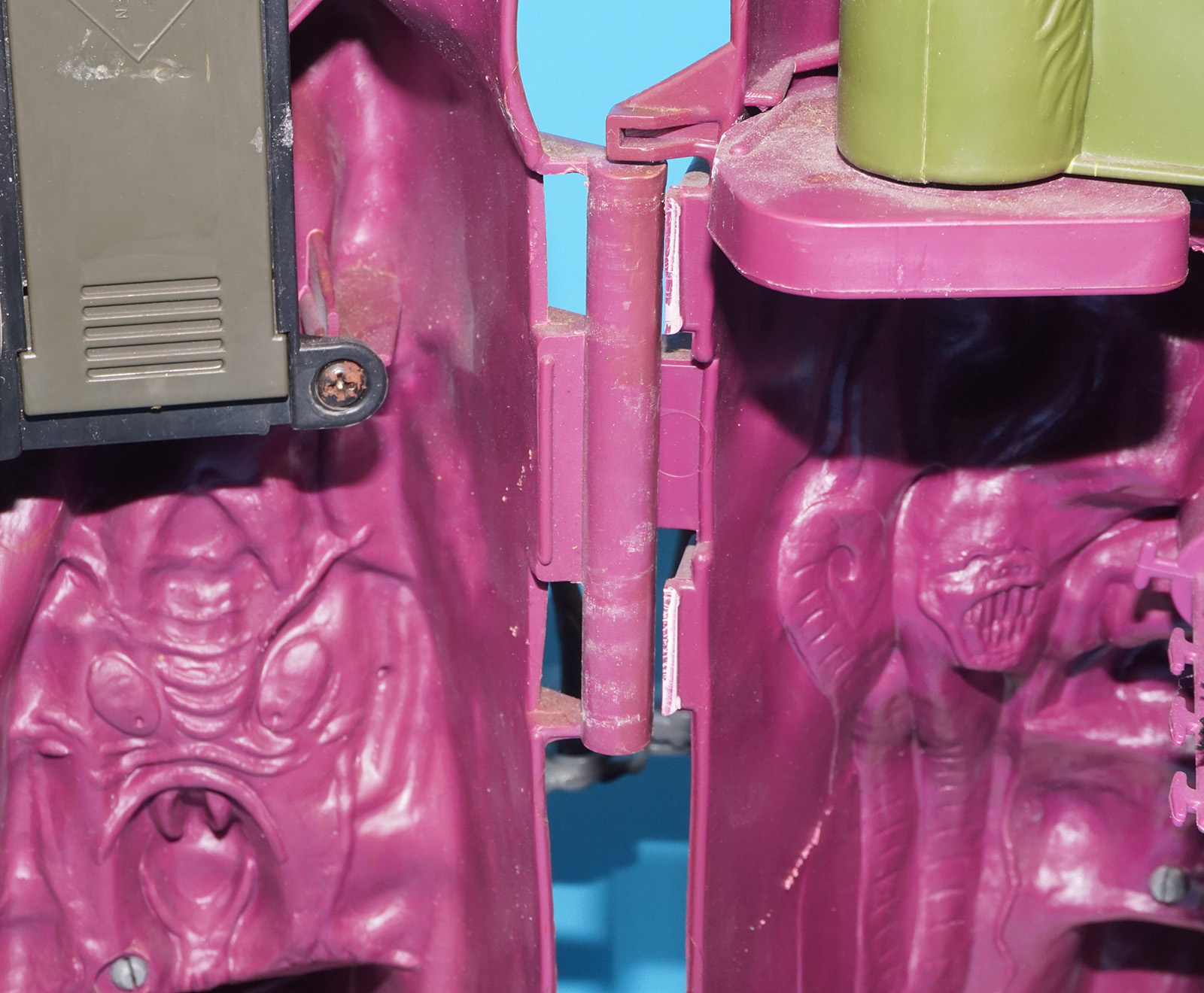 MOTU HE-MAN MASTERS OF THE UNIVERSE SNAKE MOUNTAIN NEAR COMPLETE USA COO 1984 MATTEL WORKS! - Image 11