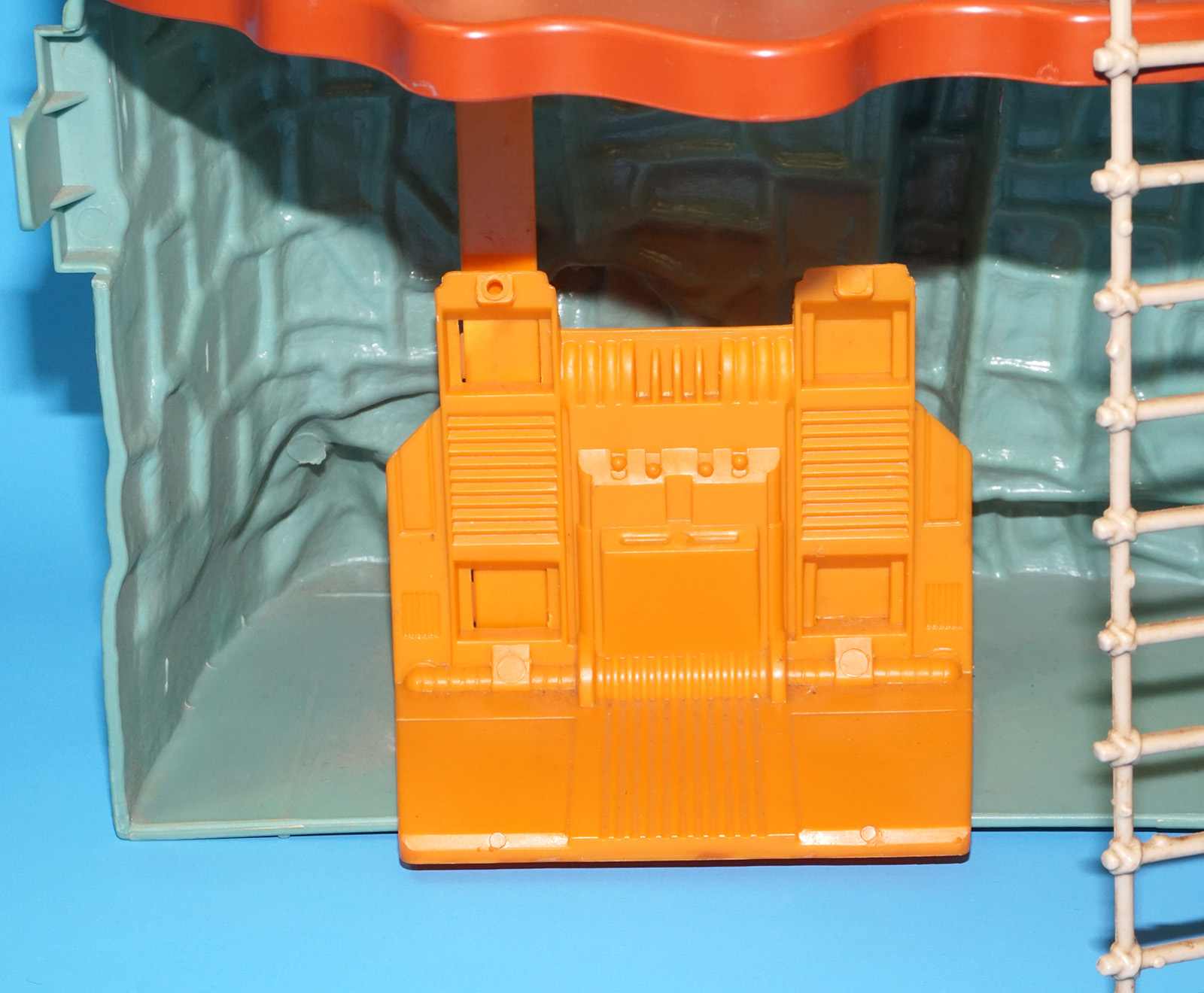 MOTU HE-MAN MASTERS OF THE UNIVERSE CASTLE GRAYSKULL NEAR COMPLETE NO COO 1981 MATTEL - Image 4