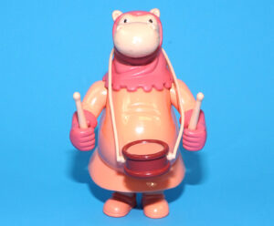 DISNEY HEROES ROBIN HOOD ACTION FIGURE CASTLE GUARD HIPPO 100% COMPLETE 2004 FAMOSA