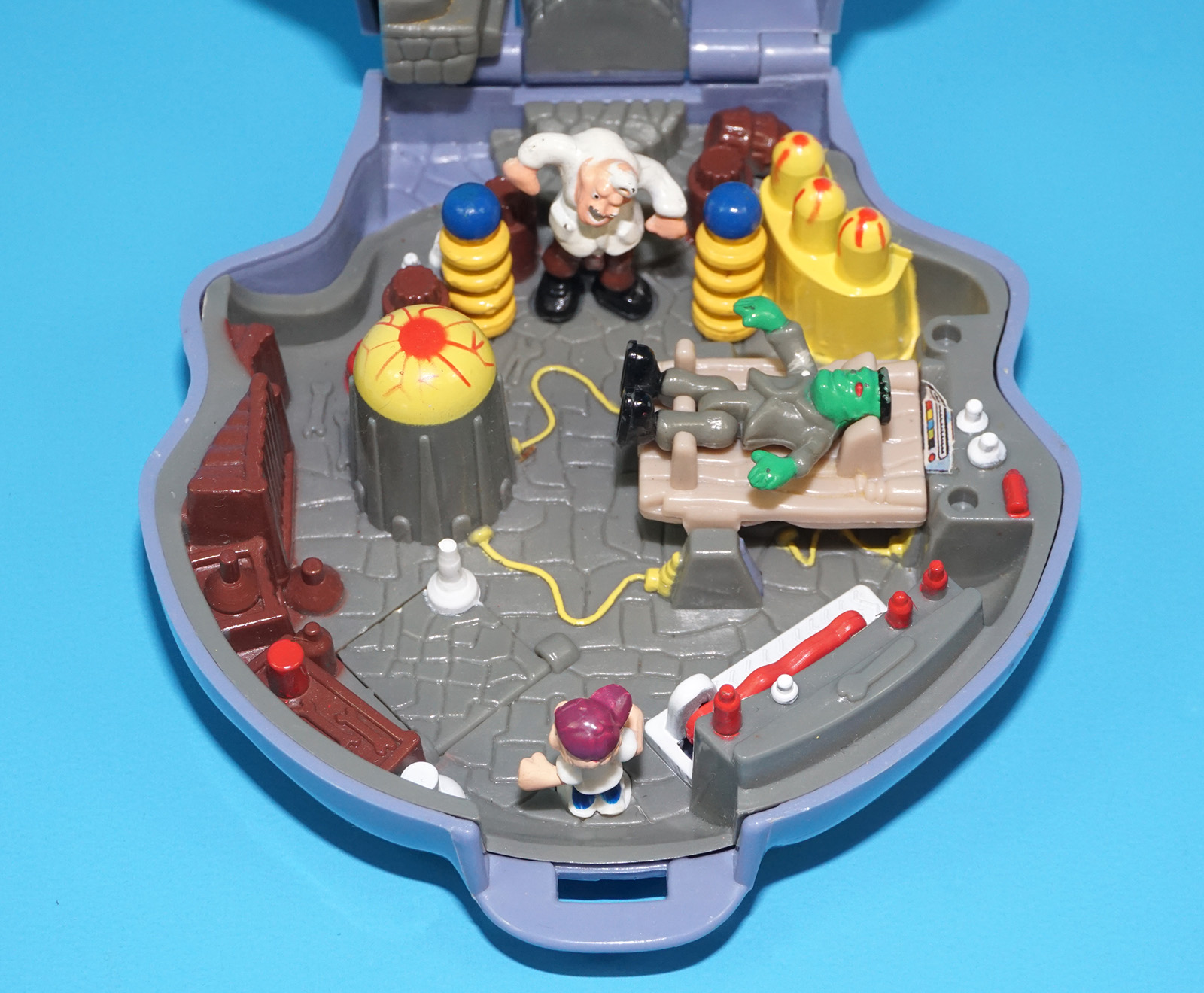 MIGHTY MAX DOOM ZONE ESCAPES FROM SKULL DUNGEON 100% COMPLETE 1992 BLUEBIRD TOYS - Image 7