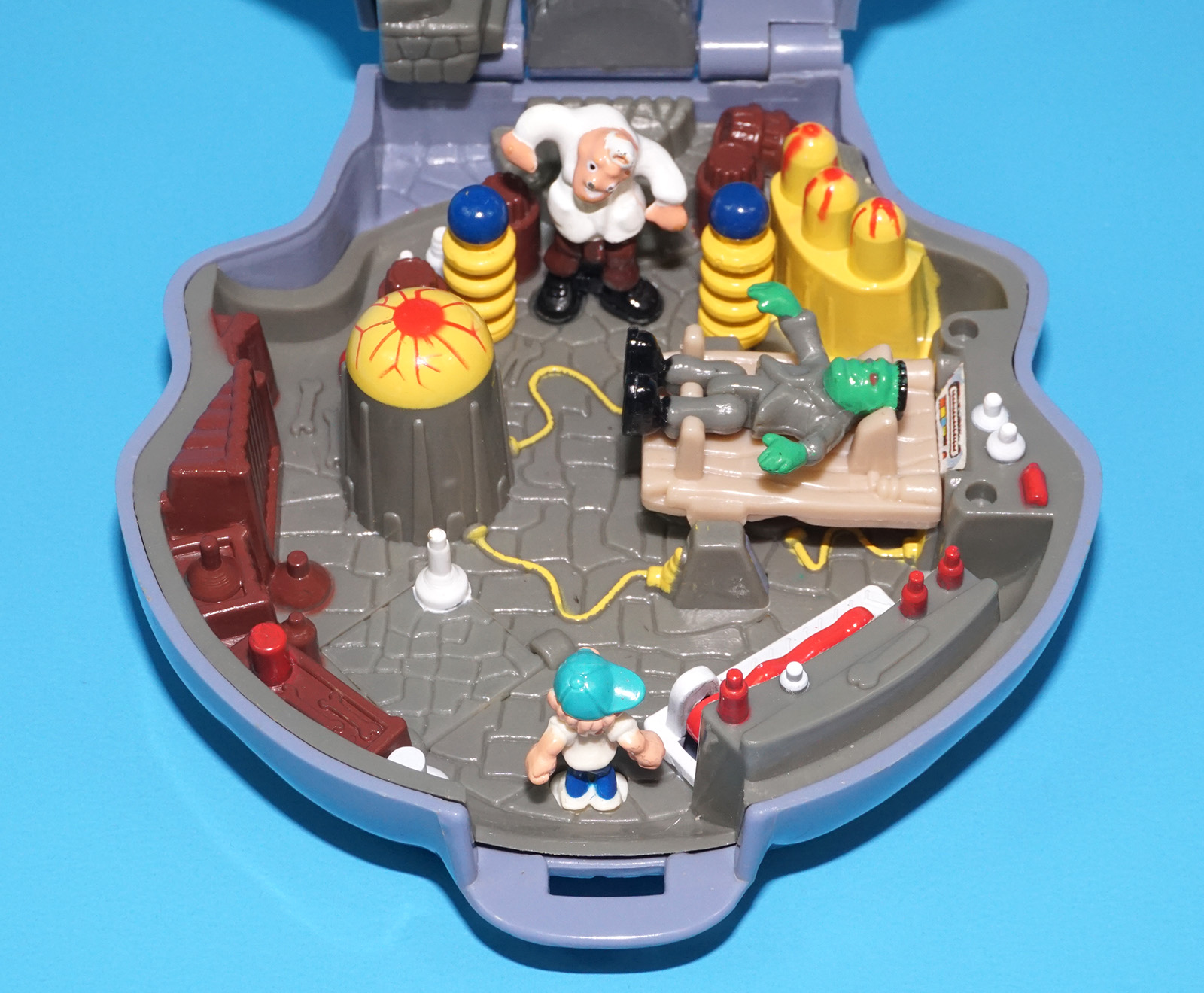 MIGHTY MAX DOOM ZONE ESCAPES FROM SKULL DUNGEON 100% COMPLETE 1992 BLUEBIRD TOYS - Image 6