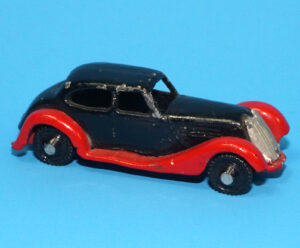 BRITAINS LILLIPUT LV602 SALOON CAR SOLID PLASTIC WHEELS 1950 BRITAINS LTD ENGLAND