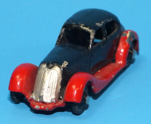 BRITAINS LILLIPUT LV602 SALOON CAR SOLID PLASTIC WHEELS 1950 BRITAINS LTD ENGLAND