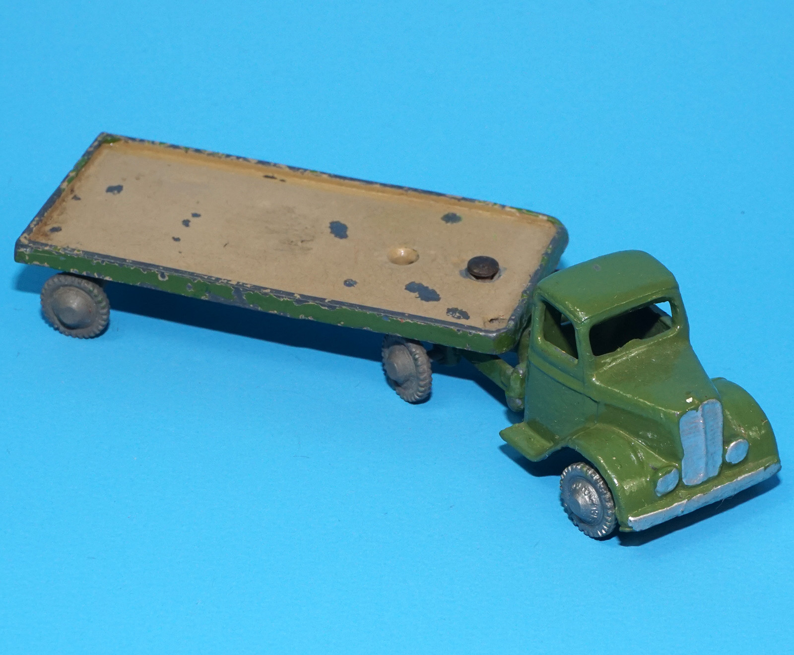 BRITAINS LILLIPUT LV603 ARTICULATED LORRY SOLID PLASTIC WHEELS PVC TYRES 1950 BRITAINS LTD ENGLAND - Image 2