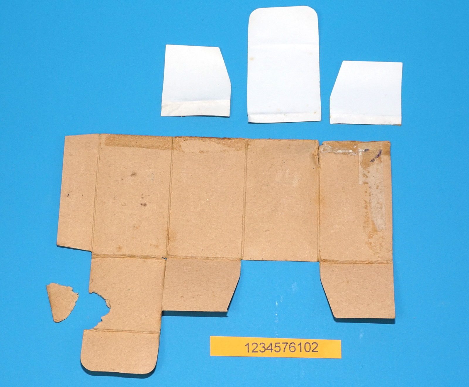 BRITAINS LILLIPUT LV604 FORDSO TRACTOR & DRIVER IN ORIGINAL BOX 1946 BRITAINS LTD ENGLAND READ - Image 8