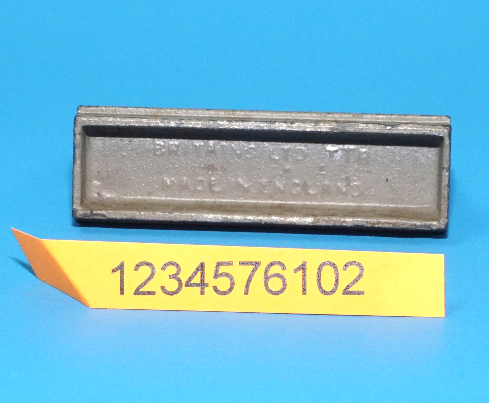 BRITAINS LILLIPUT L11 EDINGBURGH STATION PLATFORM SIGN 1946 BRITAINS LTD ENGLAND - Image 4