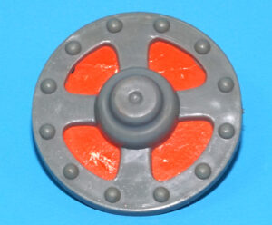 MOTU HE-MAN MASTERS OF THE UNIVERSE ORIGINAL SPARE PART HE-MAN SHIELD TAIWAN 1981 MATTEL