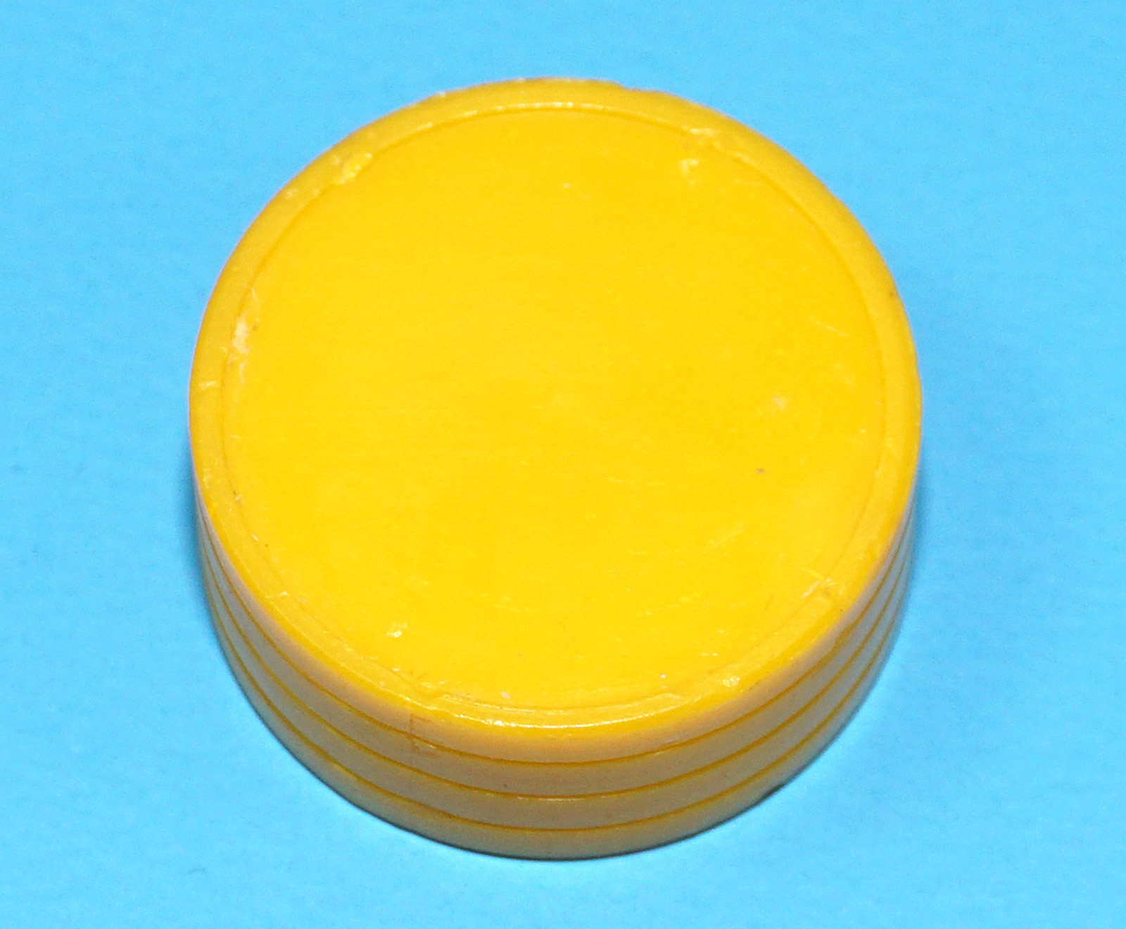 MOTU HE-MAN MASTERS OF THE UNIVERSE ORIGINAL SPARE PART ORKO COIN TRICK BASE HONG KONG 1984 MATTEL