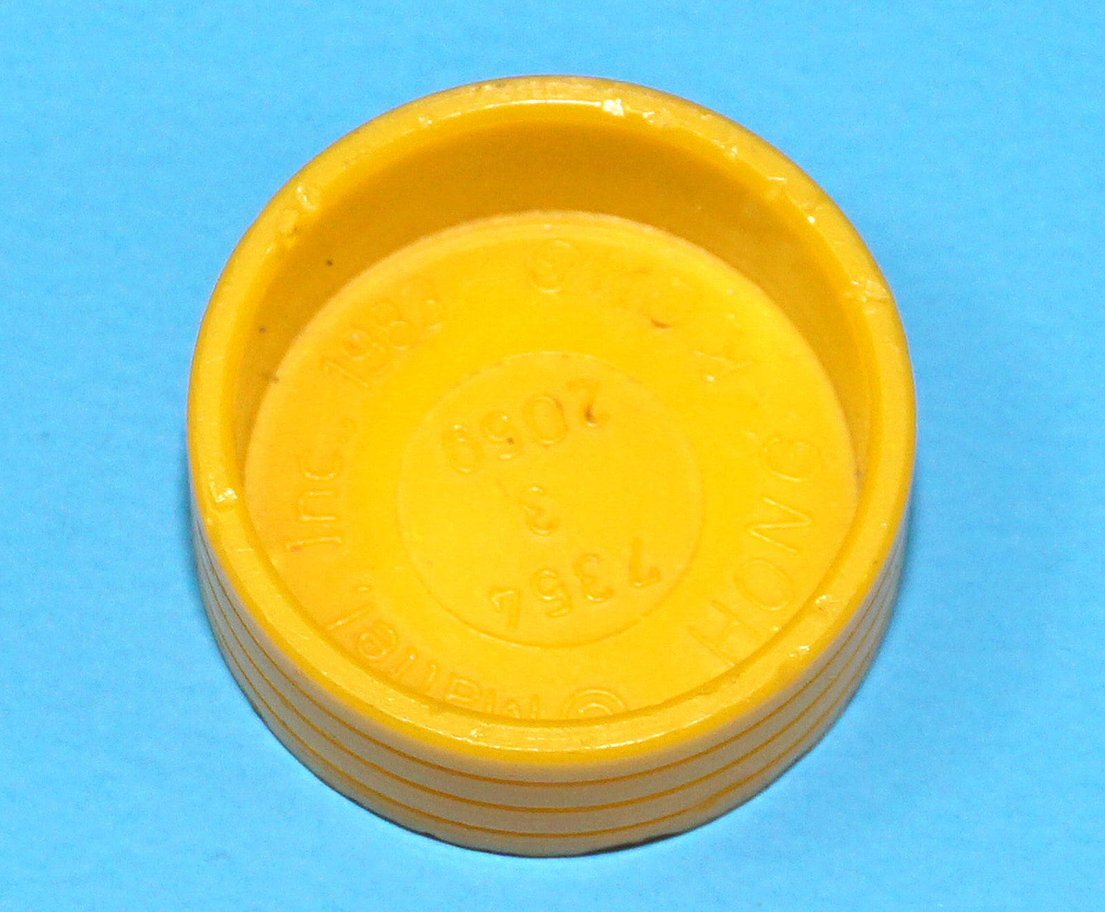 MOTU HE-MAN MASTERS OF THE UNIVERSE ORIGINAL SPARE PART ORKO COIN TRICK BASE HONG KONG 1984 MATTEL - Image 2