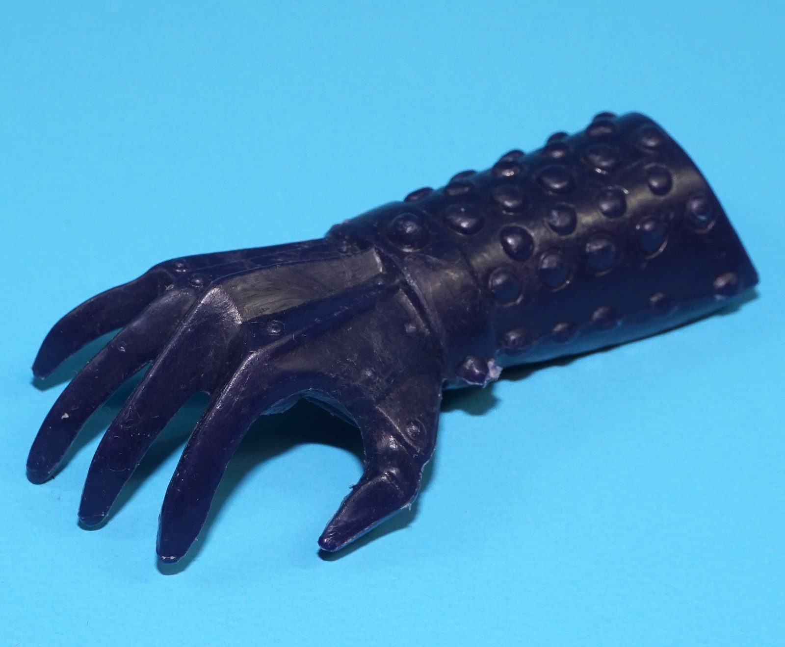 MOTU HE-MAN MASTERS OF THE UNIVERSE ORIGINAL SPARE PART TERROR CLAWS SKELETOR CLAW (R) 1986 MATTEL - Image 2