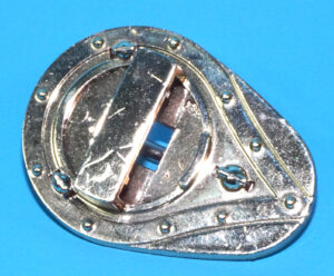 MOTU HE-MAN MASTERS OF THE UNIVERSE ORIGINAL SPARE PART THUNDERPUNCH HE-MAN SHIELD NO COO 1985 MATTEL