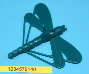 MOTU HE-MAN MASTERS OF THE UNIVERSE ORIGINAL SPARE PART TUNG LASHOR SHIELD HONG KONG 1985 MATTEL