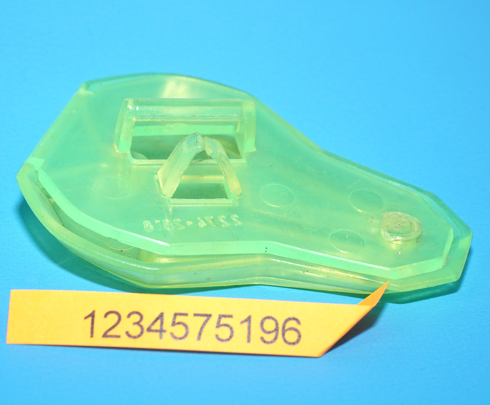 MOTU NEW ADVENTURES OF HE-MAN ORIGINAL SPARE PART HE-MAN SHIELD 1990 MATTEL - Image 3