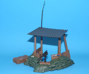 1986 GI JOE OUTPOST DEFENDER NEAR COMPLETE HASBRO READ