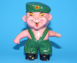 NOVELTY TABLE TOP LIGHTER ASIAN COMMUNIST SOLDIER DIECAST METAL 1960s JAPAN
