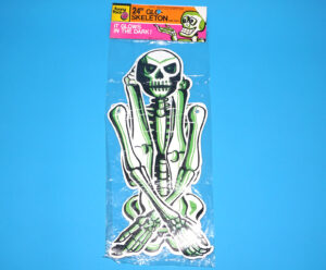 GLO-SKELETON 24  GLOWS-IN-THE-DARK SKELETON HALLOWEEN DECORATION MOC MOSC SEALED 1978 FUNNY FACE HONG KONG