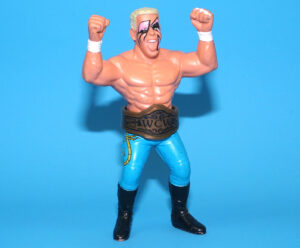 WCW WORLD CHAMPIONSHOP WRESTLING STING 100% COMPLETE 1990 GALOOB