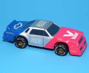 MATCHBOX CONNECTABLES #28 VALVOLINE NASCAR RACING CAR 1988 MBX MINIATURES