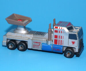 MATCHBOX CONNECTABLES KENWORTH SATELLITE TRUCK 1988 MBX MINIATURES