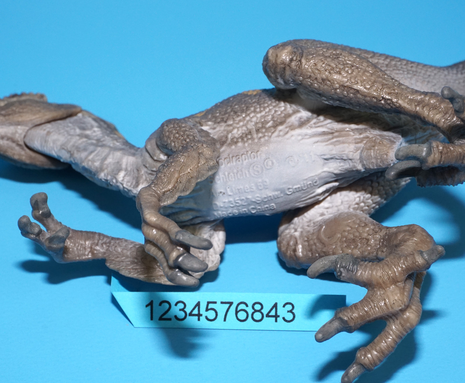 SCHLEICH PREHISTORIC DINOSAUR VELOCIRAPTOR 14524 2011 GERMANY - Image 5