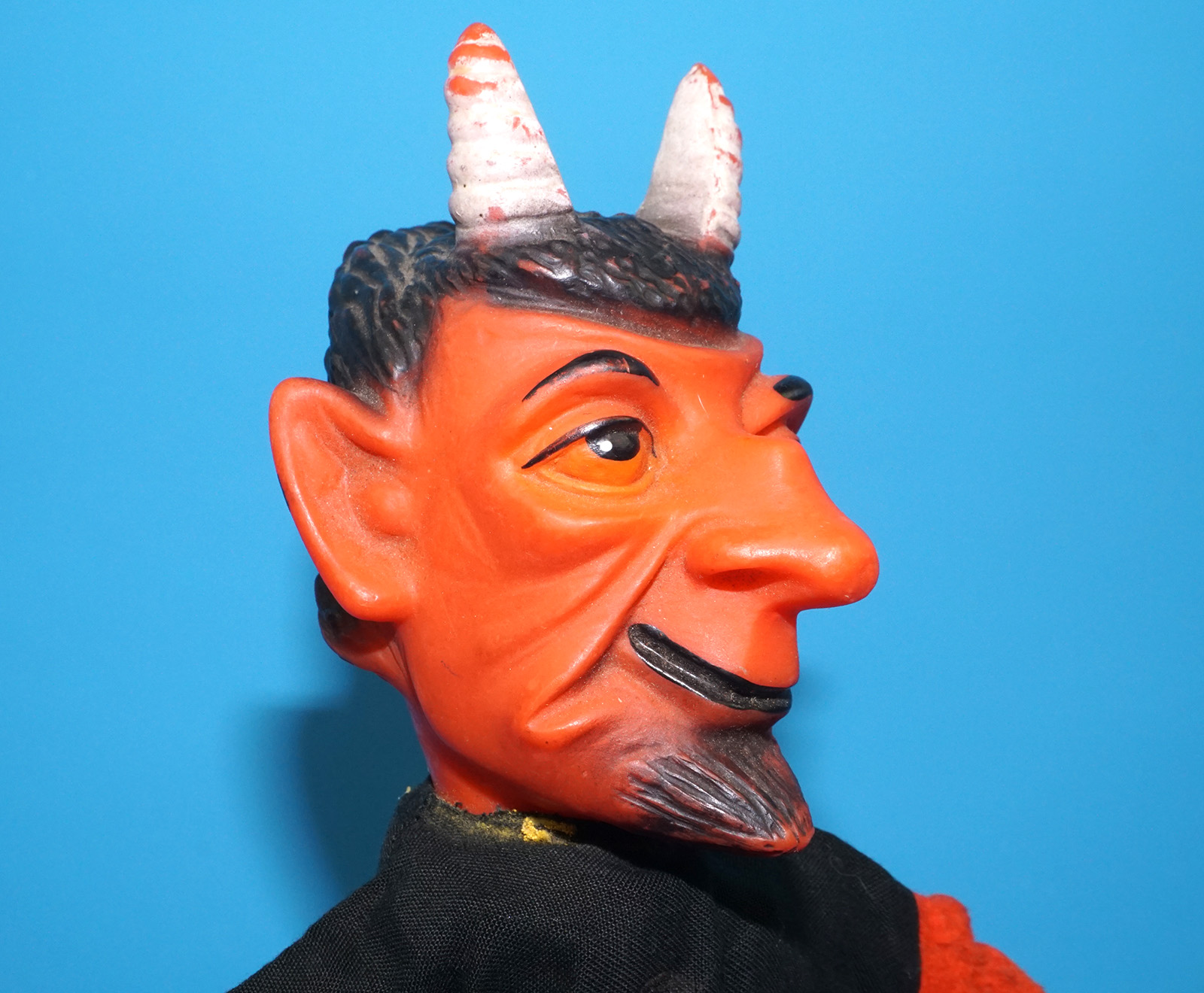 PUNCH & JUDY VINTAGE HAND PUPPET DEMON DEVIL SATAN 1970s GERMANY RUBBER SOFT VINYL HEAD - Image 4