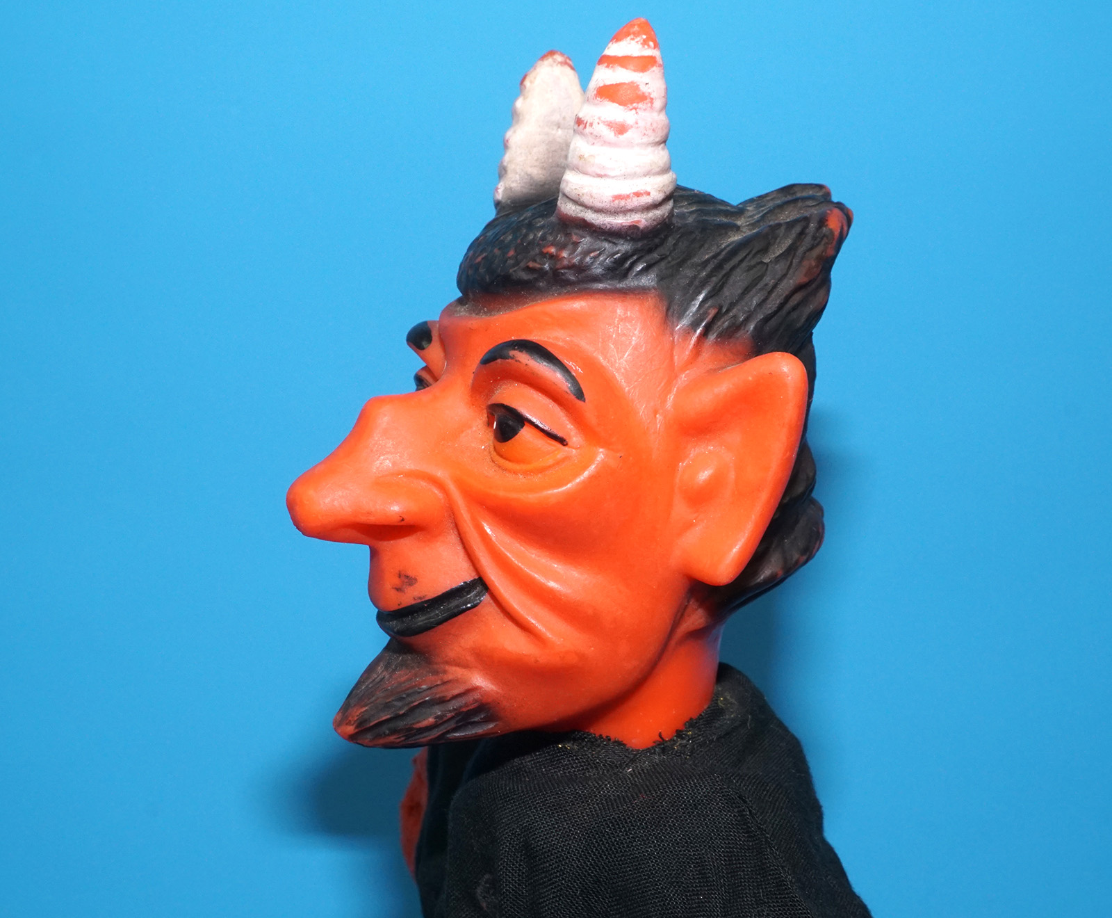 PUNCH & JUDY VINTAGE HAND PUPPET DEMON DEVIL SATAN 1970s GERMANY RUBBER SOFT VINYL HEAD - Image 5