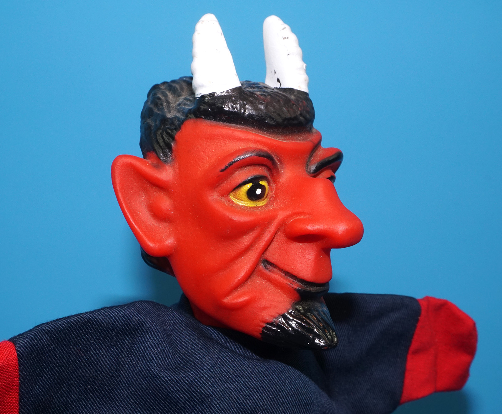 PUNCH & JUDY VINTAGE HAND PUPPET DEMON DEVIL SATAN 1970s GERMANY RUBBER SOFT VINYL HEAD - Image 4