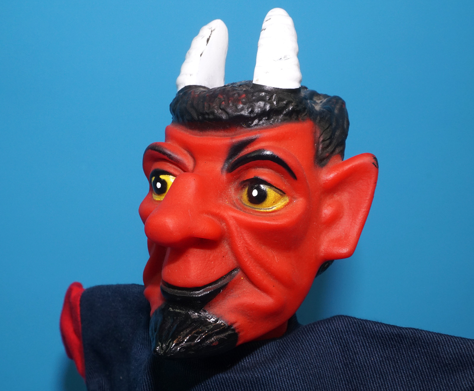 PUNCH & JUDY VINTAGE HAND PUPPET DEMON DEVIL SATAN 1970s GERMANY RUBBER SOFT VINYL HEAD - Image 5