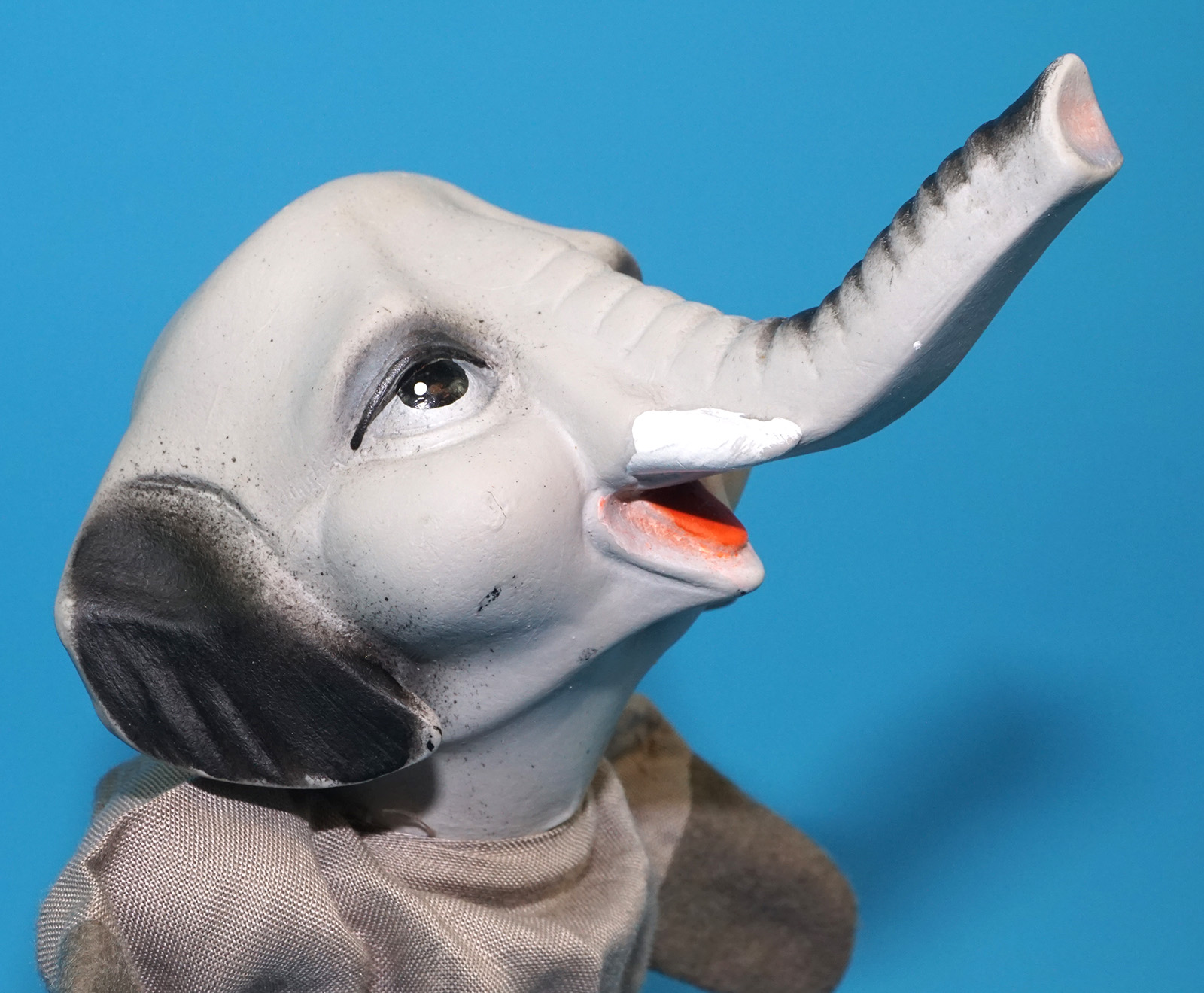 PUNCH & JUDY VINTAGE HAND PUPPET ELEPHANT 1970s GERMANY RUBBER SOFT VINYL HEAD - Image 4