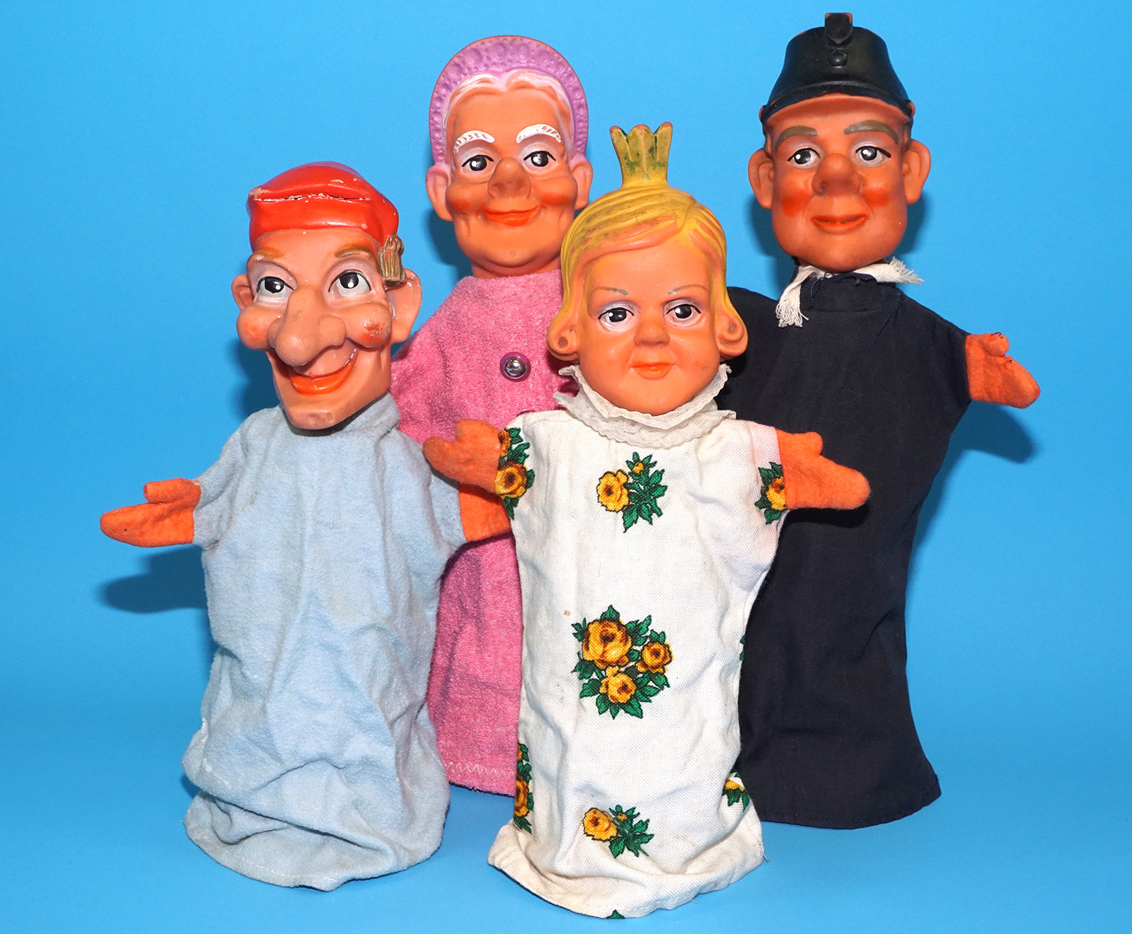 PUNCH & JUDY VINTAGE HAND PUPPET LOT (4) 1960s GERMANY RUBBER SOFT VINYL HEAD - Image 3