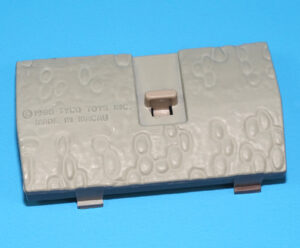 DINO RIDERS ORIGINAL SPARE PART TYRANNOSAURUS BATTERY COVER 1988 TYCO