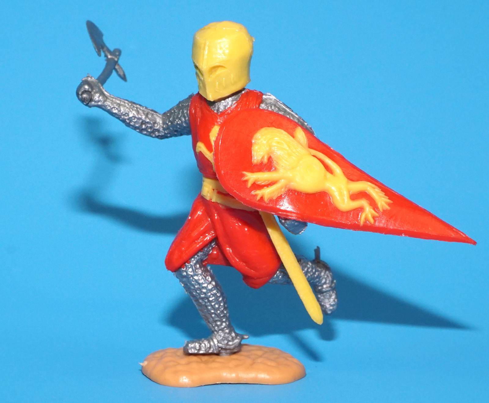 TIMPO TOYS SWOPPETS MEDIEVAL SERIES HELM KNIGHT 1960s ENGLAND