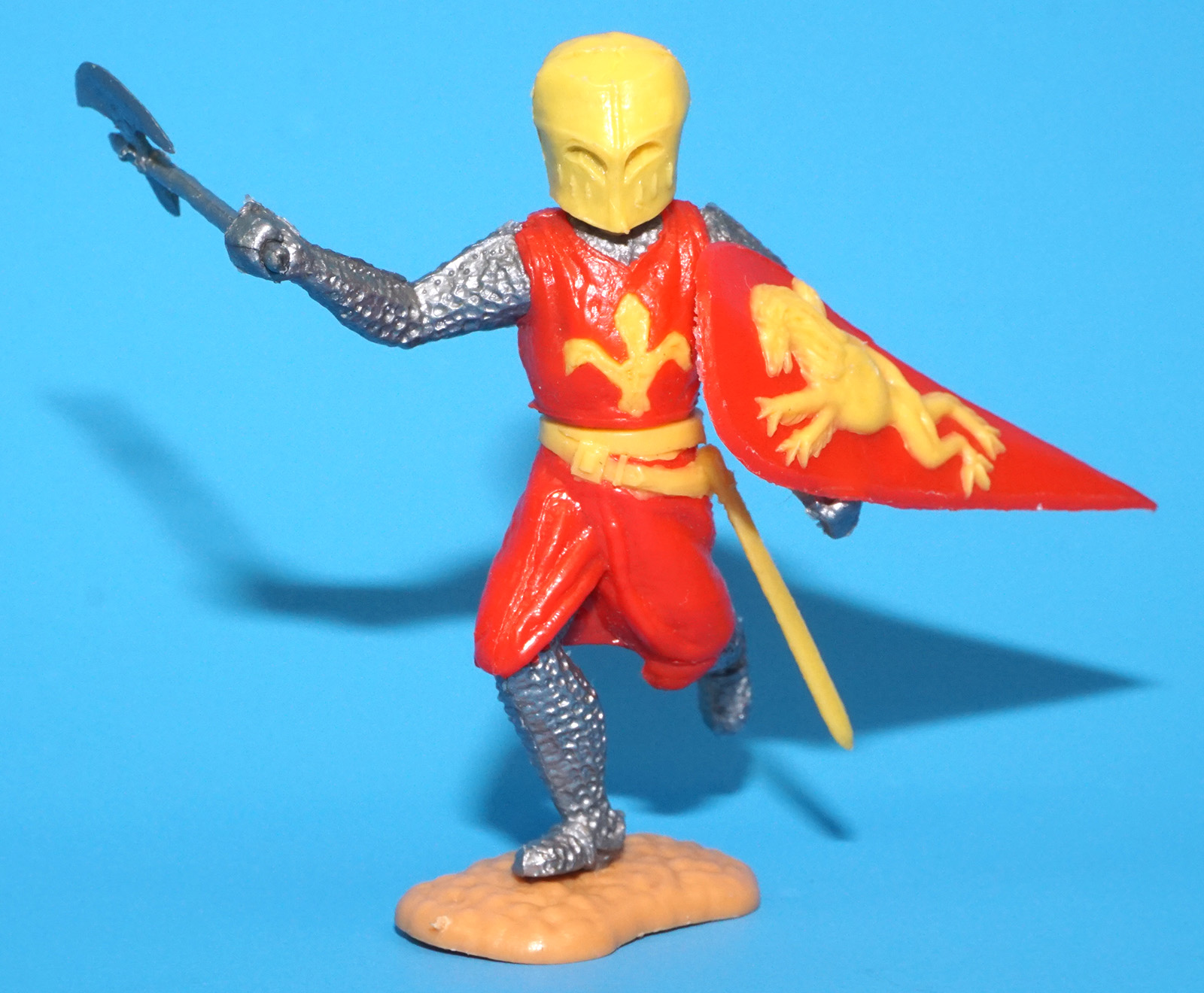 TIMPO TOYS SWOPPETS MEDIEVAL SERIES HELM KNIGHT 1960s ENGLAND - Image 2