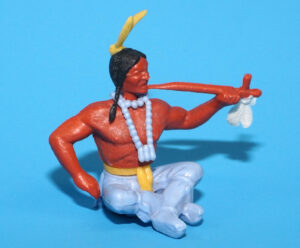 TIMPO TOYS SWOPPETS WESTERN SERIES NATIVE AMERICAN INDIAN SITTING SMOKING PIPE 1960s ENGLAND