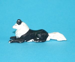 BRITAINS FARM #2222 H2222 SHEEPDOG LYING 1960s HERALD ENGLAND