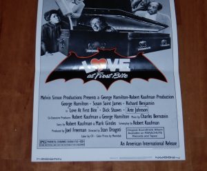 ORIGINAL MOVIE POSTER LOVE AT FIRST BITE 1979 FOLDED INSERT DRACULA