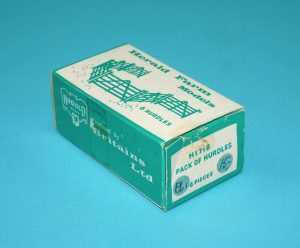 BRITAINS FARM No 1718 H1718 PACK OF HURDLES MIB ORIGINAL BOX 1960s ENGLAND