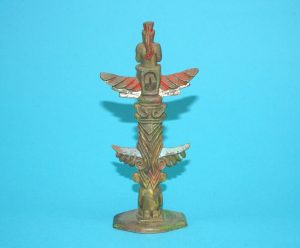BRITAINS HERALD #510 H510 TOTEM POLE 1950s ENGLAND