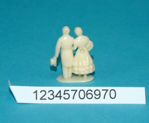 SIKU V-SERIES 1 MARRIED COUPLE PLASTIK MARGARINE 1950s GERMANY