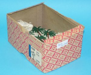 BRITAINS ZOO #1399 DATE PALM TRADE BOX COUNTER PACK 1960s ENGLAND READ