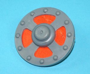 MOTU HE-MAN MASTERS OF THE UNIVERSE ORIGINAL SPARE PART HE-MAN SHIELD TAIWAN 1981 MATTEL