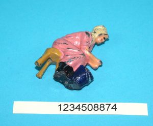 JOHILLCO LEAD FARM MILKMAID MILKING 1930s JOHN HILL & CO ENGLAND BRITAINS TIMPO